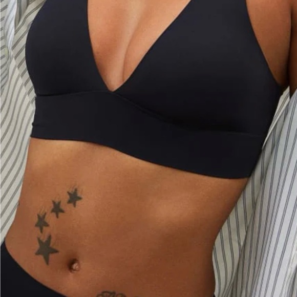 Everlane The Invisible Bra - Picture 5 of 7